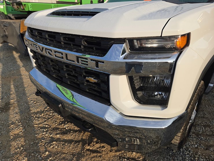2022-chevrolet-2500-image-10
