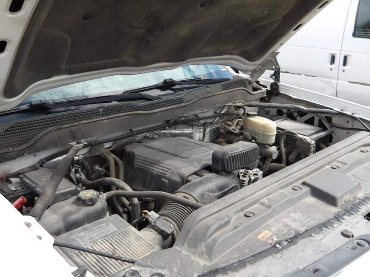 2015-chevrolet-2500-image-9