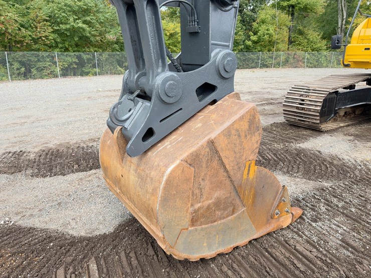 2016-deere-300g-lc-image-13