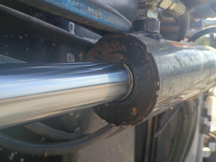 2021-new-holland-ts6.110-image-74