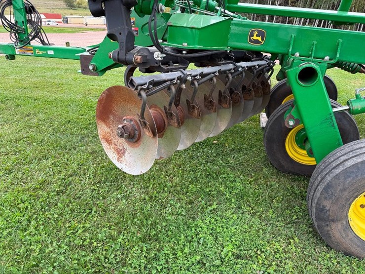 john-deere-2623-image-25