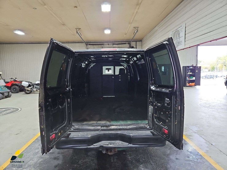 2013-ford-e150-image-11