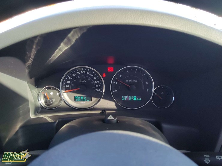 2007-jeep-commander-image-9
