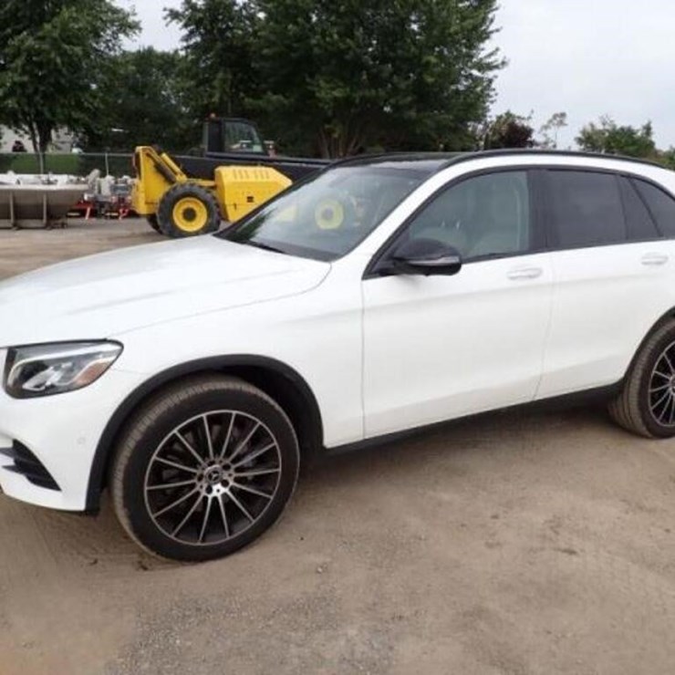 2018 MERCEDES-BENZ GLC300