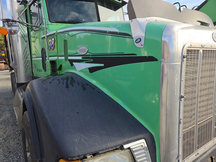 1998-peterbilt-377-image-12
