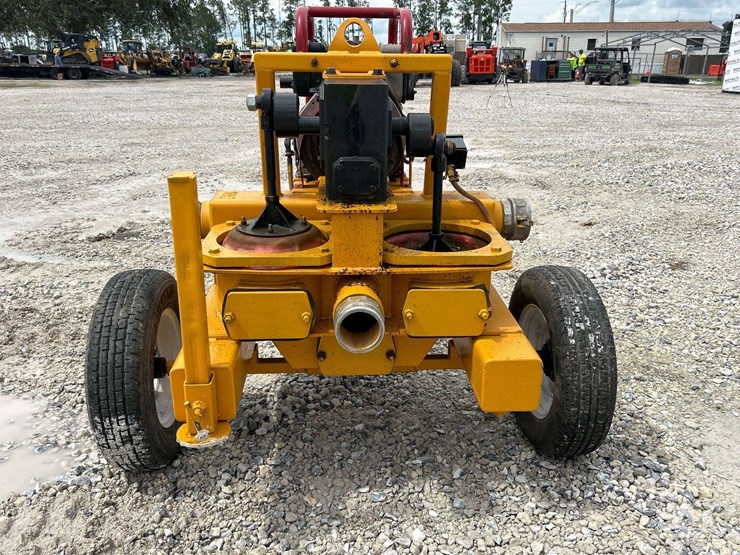 2004-towable-double-diaphragm-pump-image-12