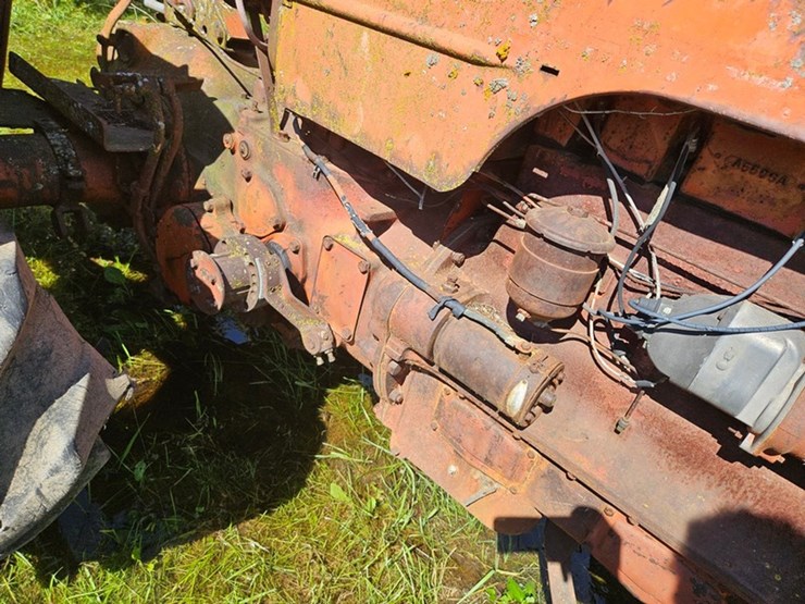 #2523-•-case-tractor-image-13