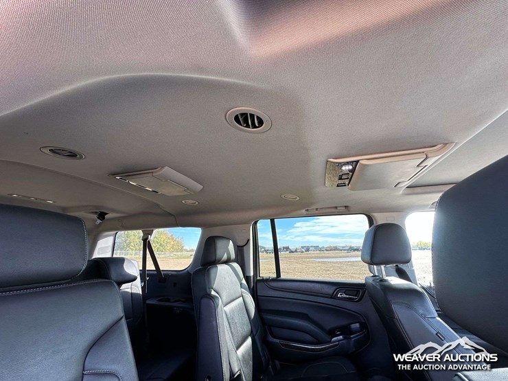 2018-chevrolet-suburban-image-33