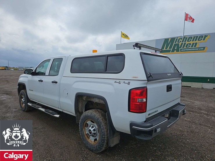 2015-gmc-sierra-2500hd-image-3
