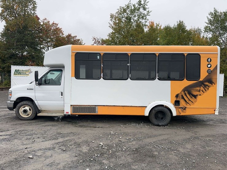 2017-ford-e450-image-8