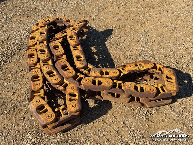 d8-ripper-shanks-&-track-rails-image-5