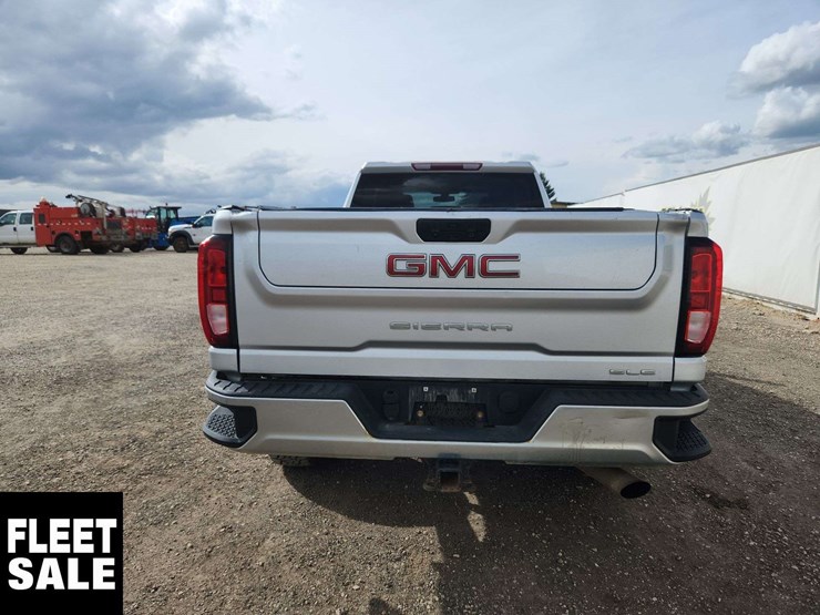 2022-gmc-sierra-2500hd-image-6