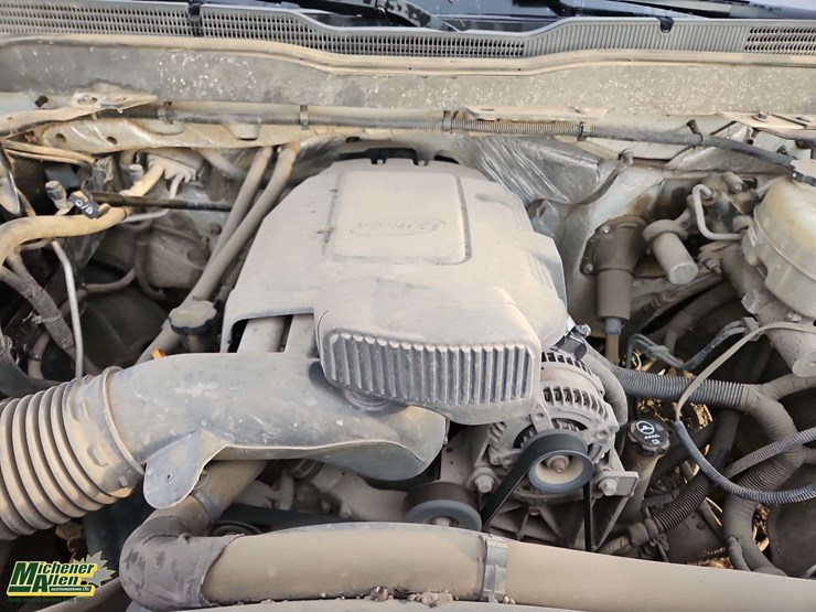 2015-chevrolet-silverado-2500hd-image-25
