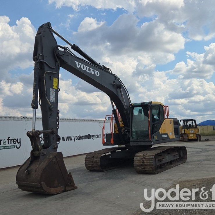 2021 VOLVO EC200EL