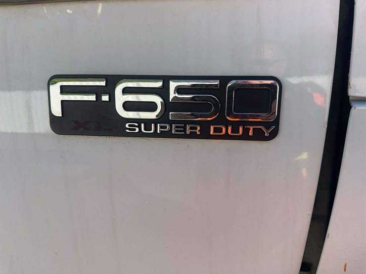 2005-ford-f650-xl-image-13