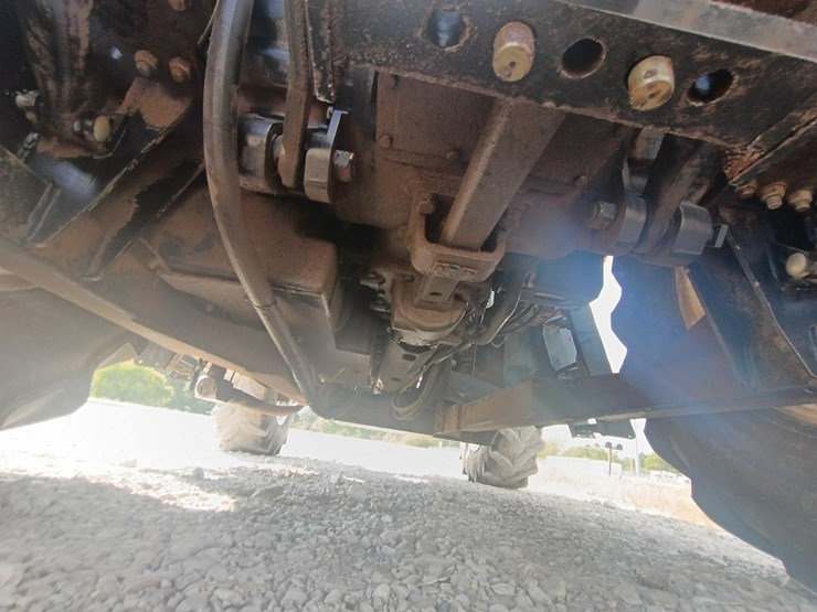 2021-new-holland-ts6.110-image-95