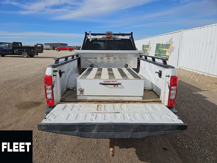 2022-ford-f250-image-15