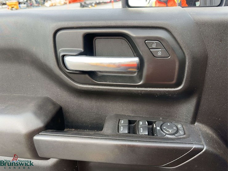 2021-chevrolet-silverado-1500-image-25