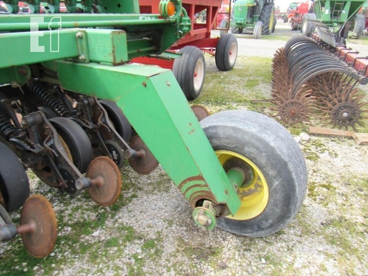 1998-john-deere-1560-image-4
