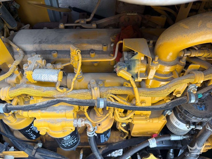 2022-john-deere-524-image-29