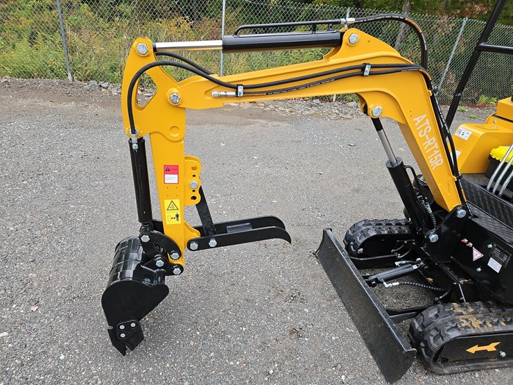 ats-rt15r-mini-excavator-image-10