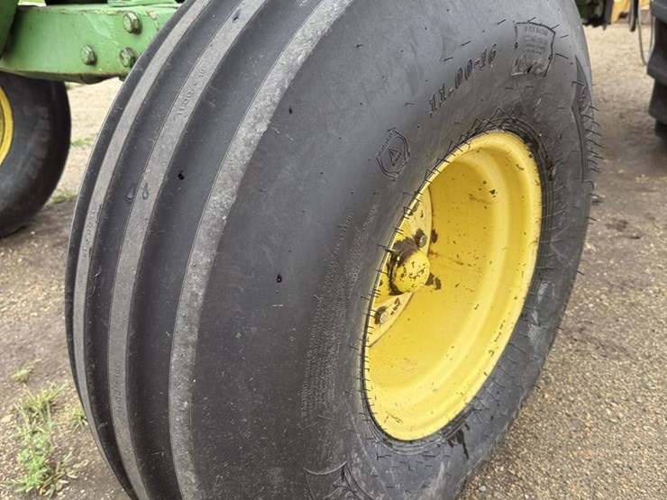 john-deere-4440-image-9