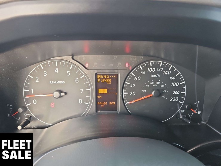 2019-nissan-nv3500hd-image-18