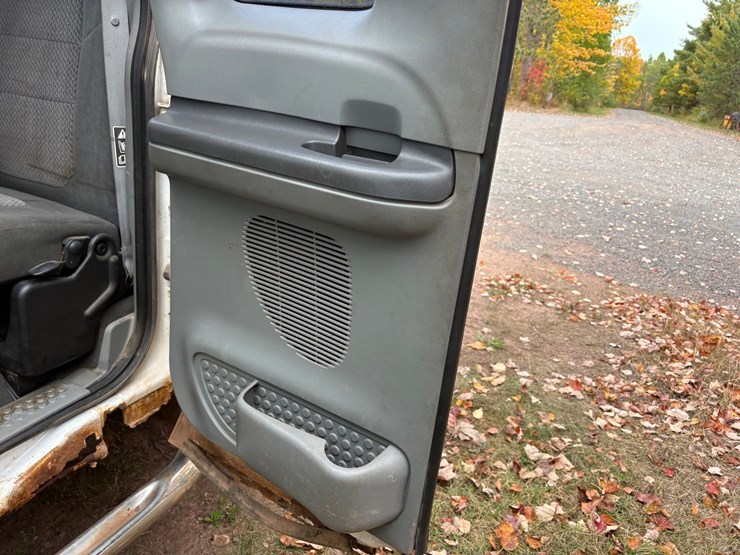 2003-ford-f350-image-42