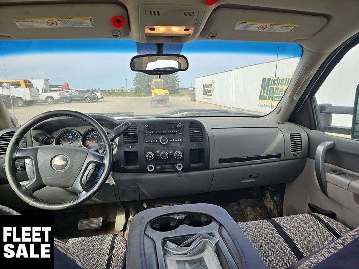 2014-chevrolet-silverado-2500hd-image-17