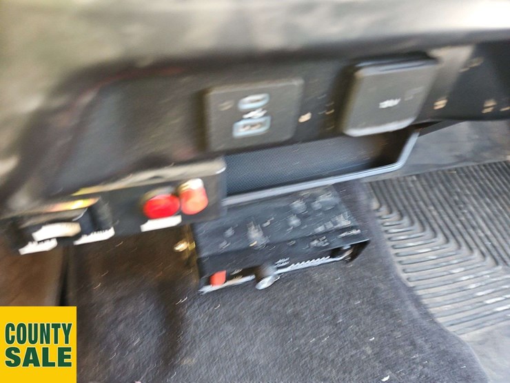 2021-ford-f150-image-30