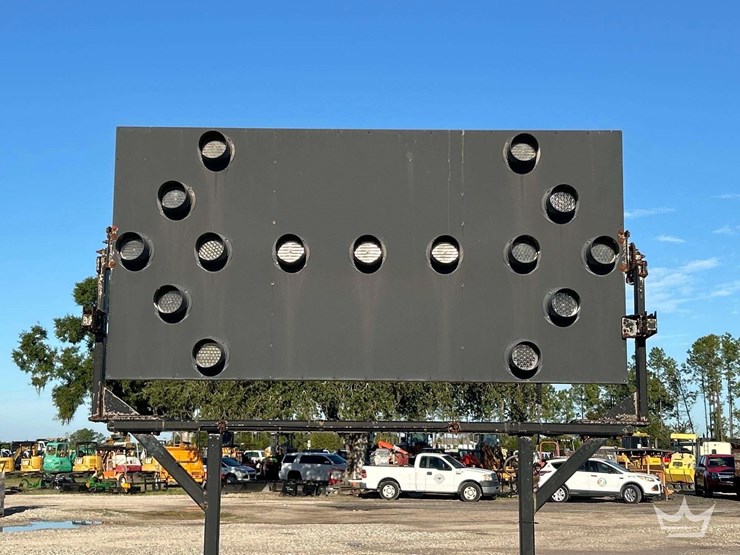 2011-energy-absorption-systems-tma9000-arrow-board-attenuator-trailer-image-12