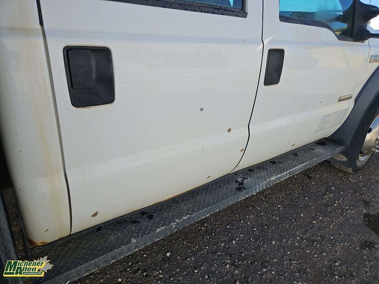 2006-ford-f550-image-44