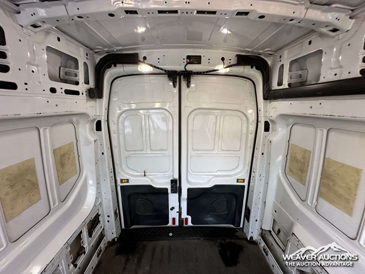 2019-ford-transit-image-34
