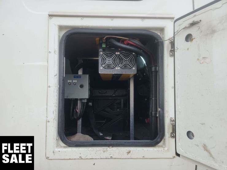 2013-international-durastar-4400-image-46