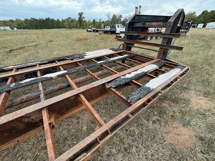#1945-•-elite-flex-control-gooseneck-trailer-frame-image-31