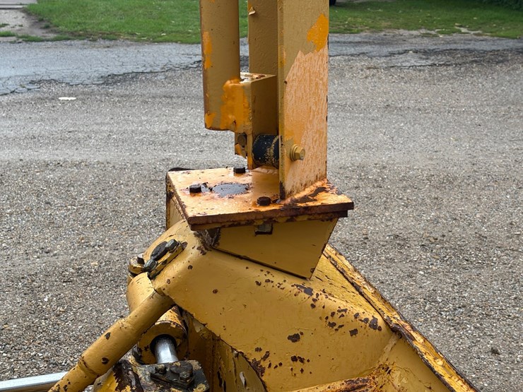 komatsu-d37e-2-image-9