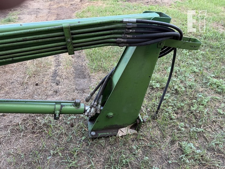 john-deere-148-image-14
