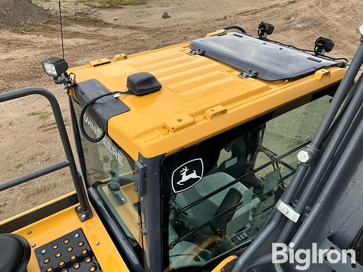 2019-deere-350g-lc-image-12