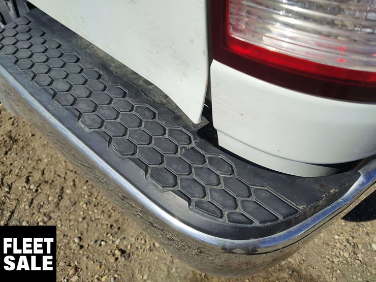2017-dodge-1500-image-31