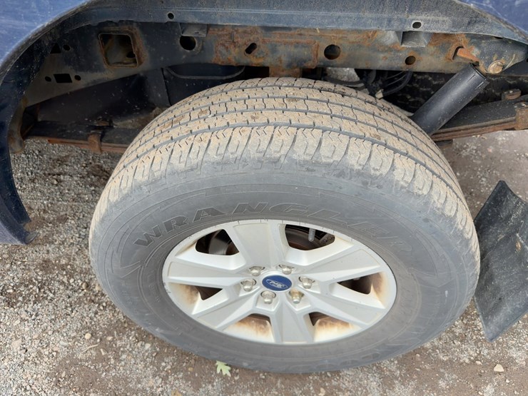 2019-ford-f150-xlt-image-10