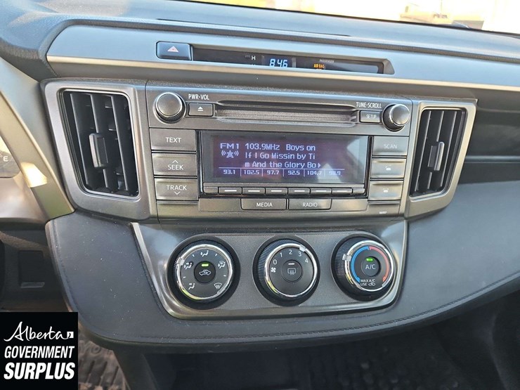 2015-toyota-rav4-le-image-20