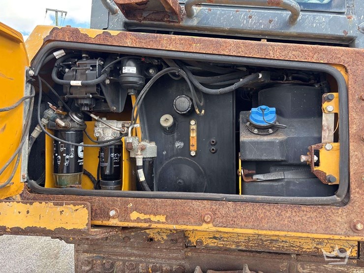 2020-deere-750l-lgp-image-9