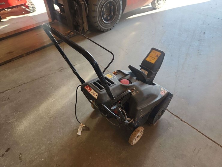 yard-machines-21"-snow-thrower-image-3