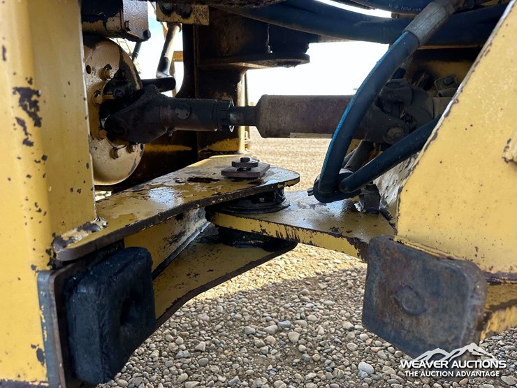 caterpillar-938f-image-45
