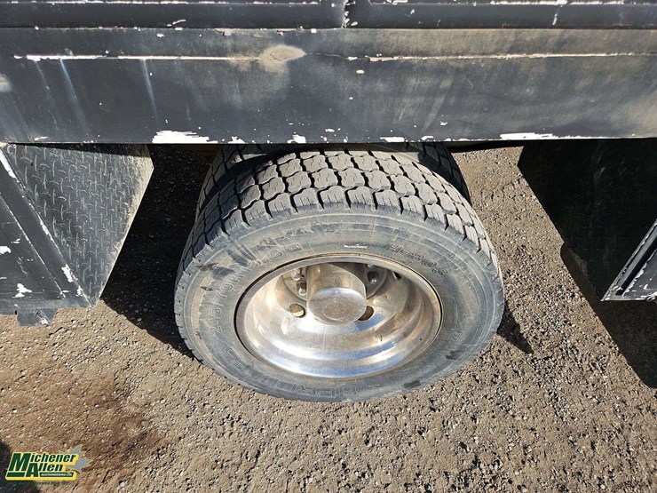 2006-ford-f550-image-10