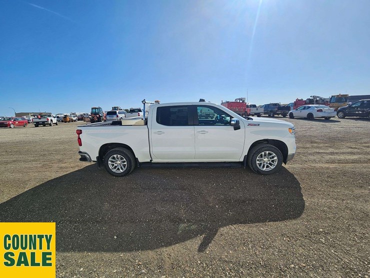 2023-chevrolet-silverado-1500-image-7