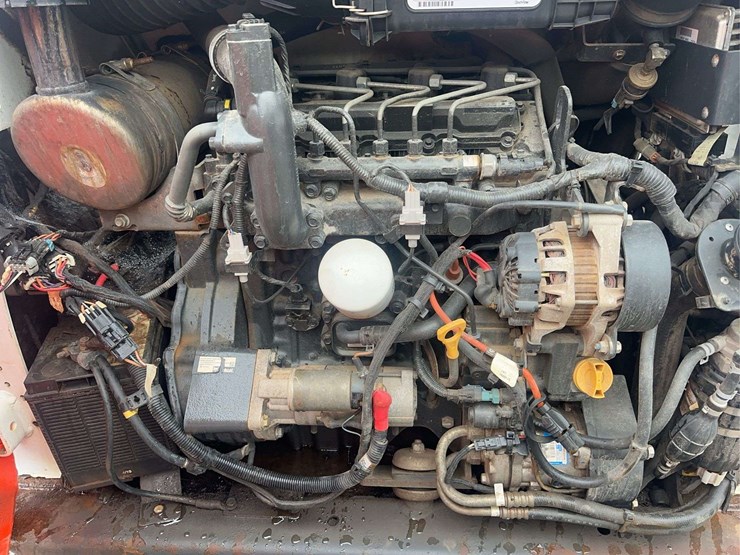 2019-bobcat-t595-image-18