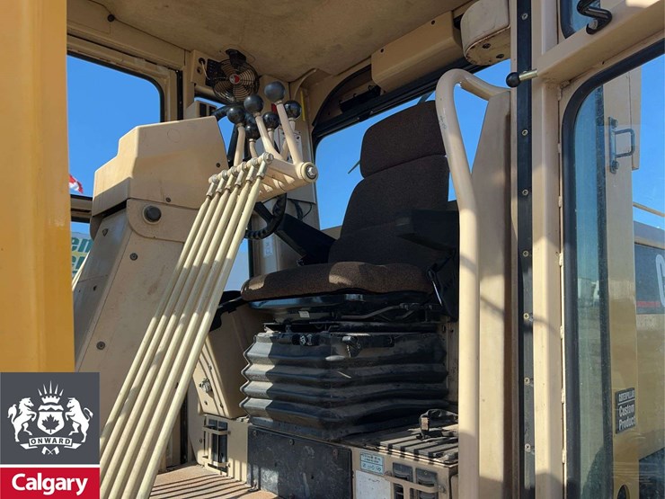 caterpillar-140h-image-13