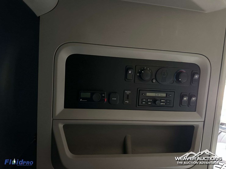kenworth-t880-image-32