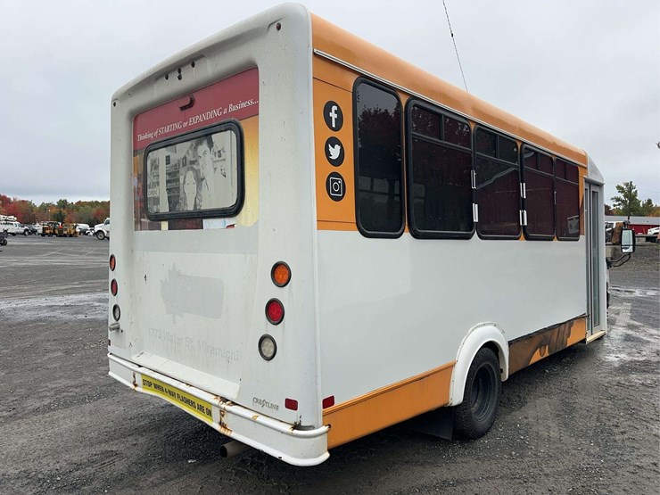 2017-ford-e450-image-5